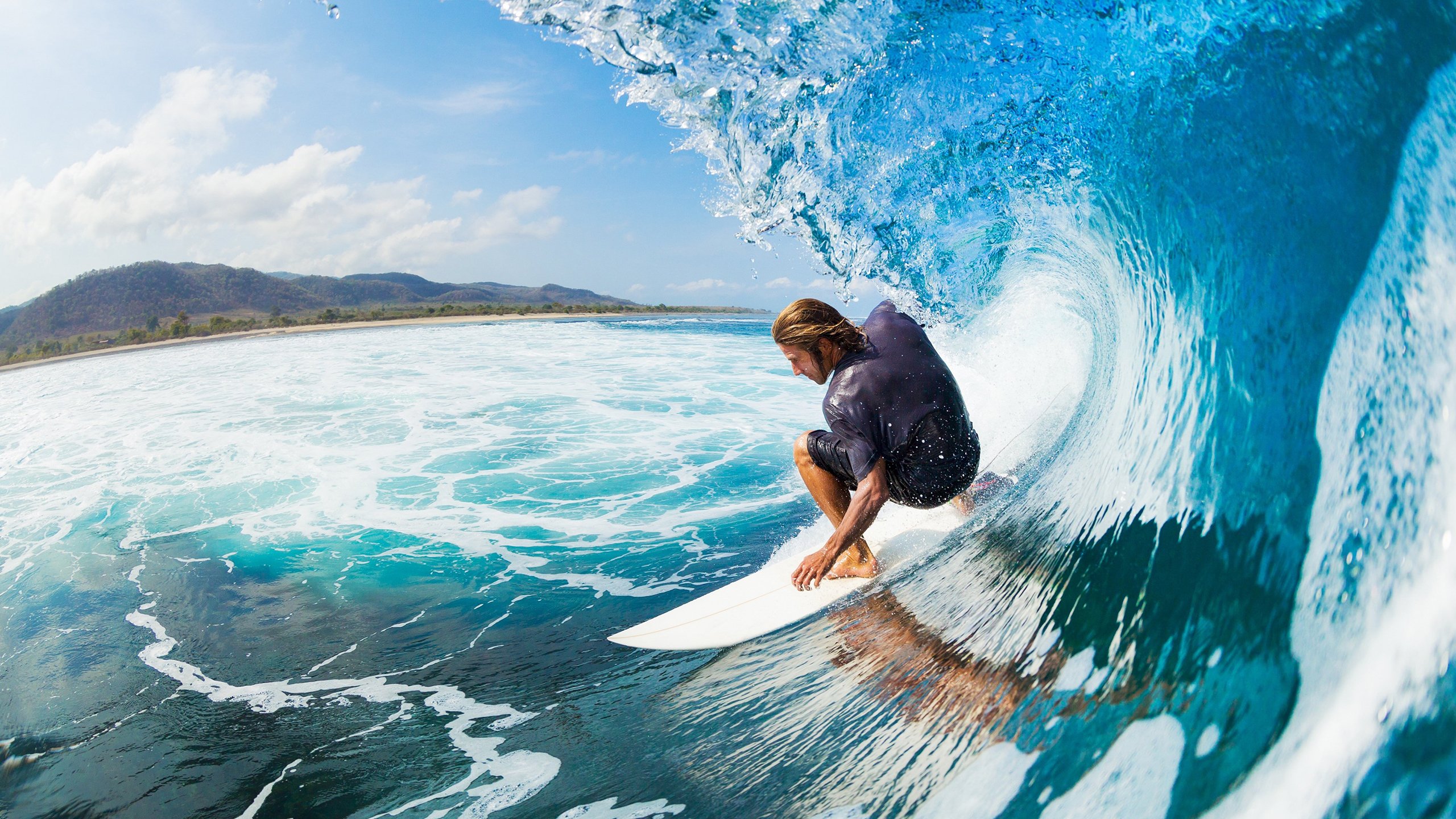 _蓝天白云下:乡村网球趣味挑战赛_,乡村网球场